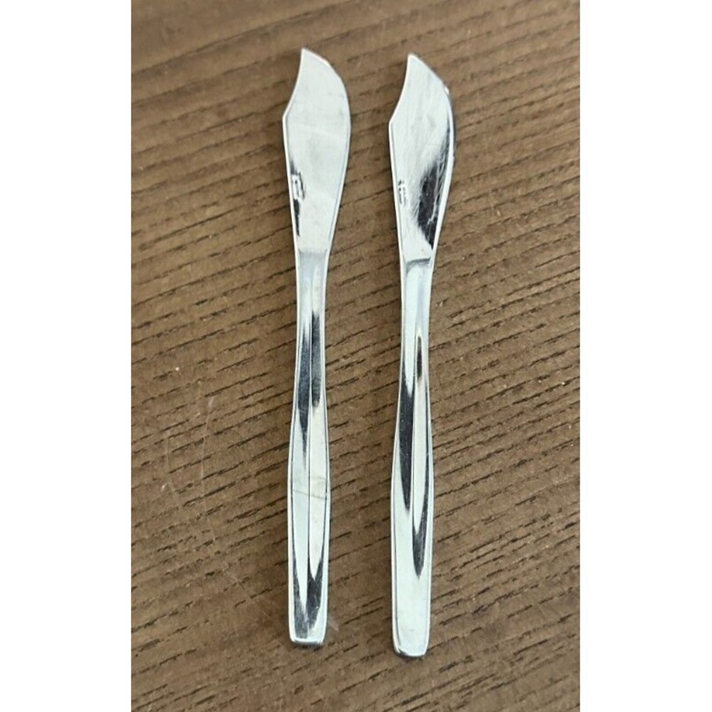 2 WMF Cromargan FRANKFURT Glossy Concave Stainless GERMANY Flatware Butter Knife